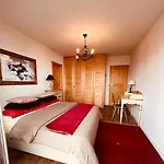 Complet Dans Le Centre De Apartamento