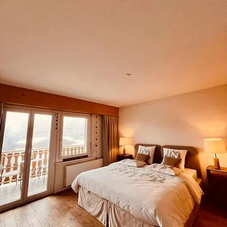 Complet Dans Le Centre De *