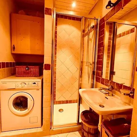 Complet Dans Le Centre De Crans-Montana