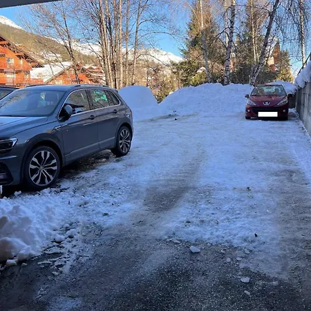 Complet Dans Le Centre De Crans-Montana